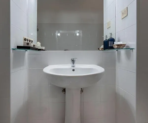Prince'S Suite - Budget Rooms & Apt Piazza Del Popolo Apartment