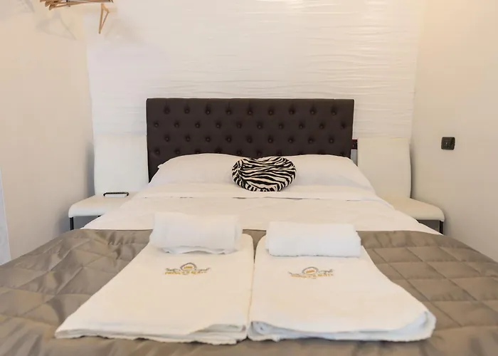 Prince'S Suite - Budget Rooms & Apt Piazza Del Popolo Apartment *