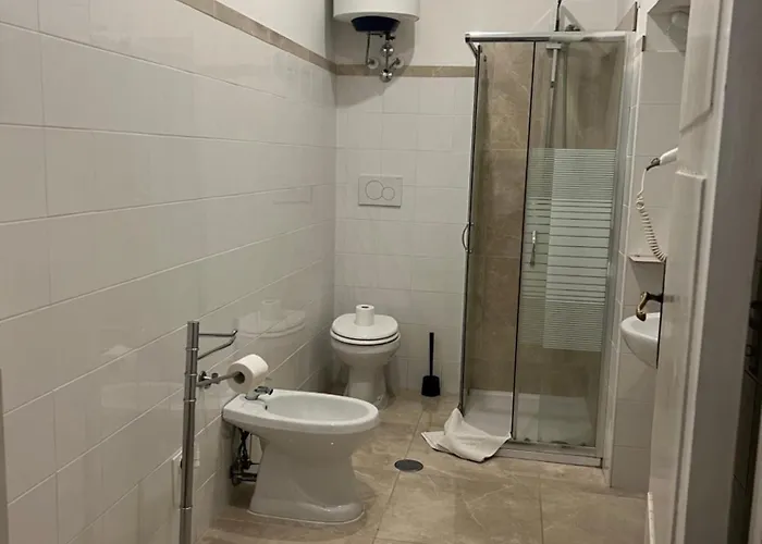 Prince'S Suite - Budget Rooms & Apt Piazza Del Popolo * Rom